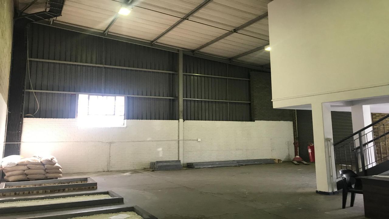Photo 15 of 17