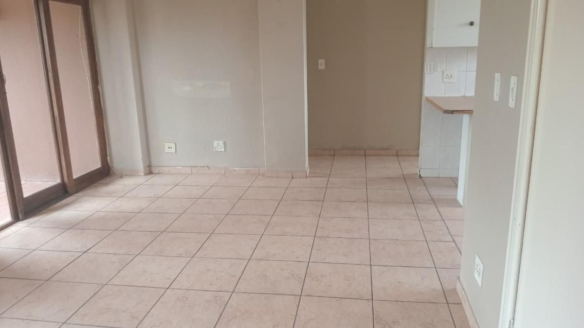 Photo 15 of 19