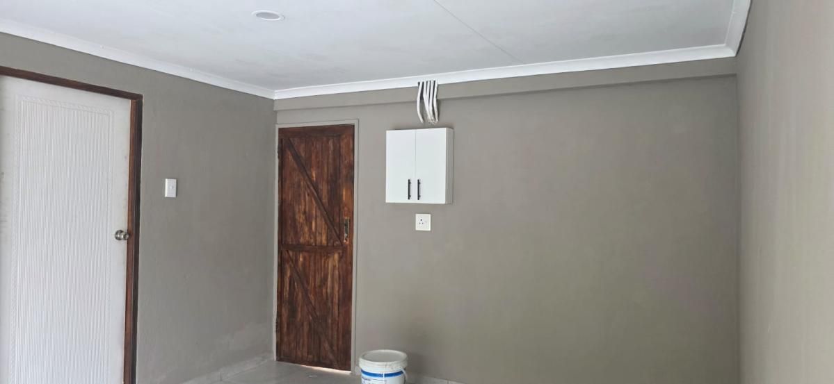 Photo of 1 Bedroom flat to rent in Secunda