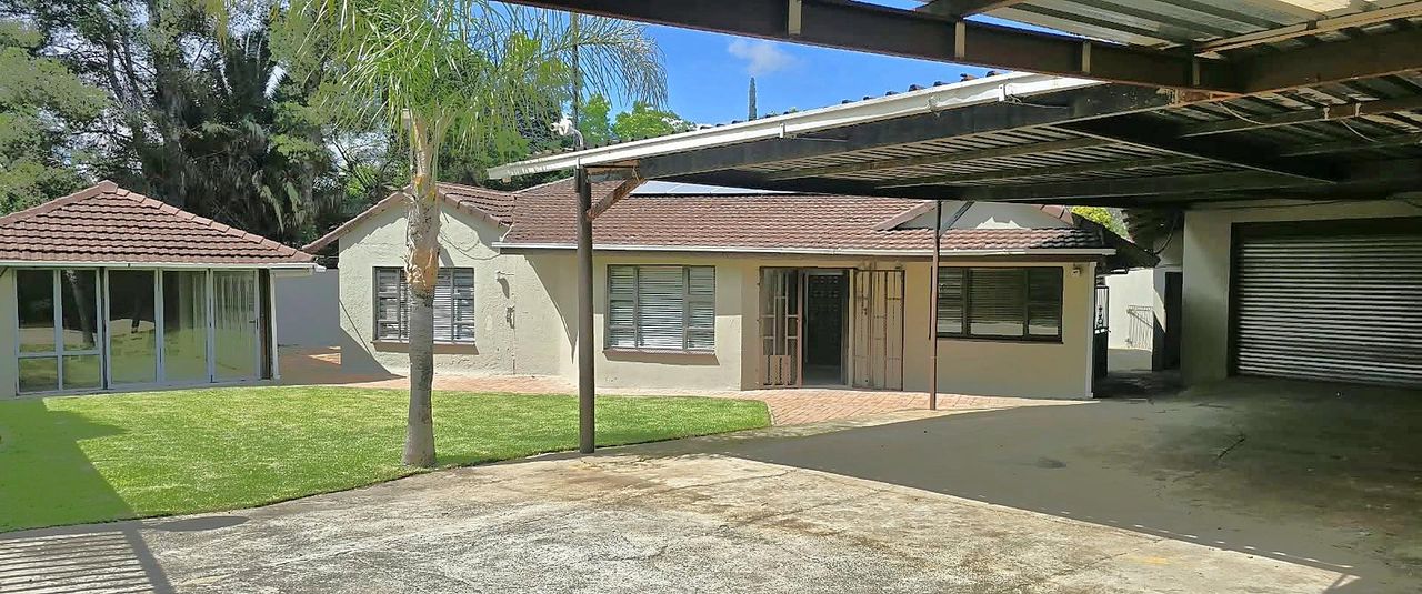 Photo 3 of 20