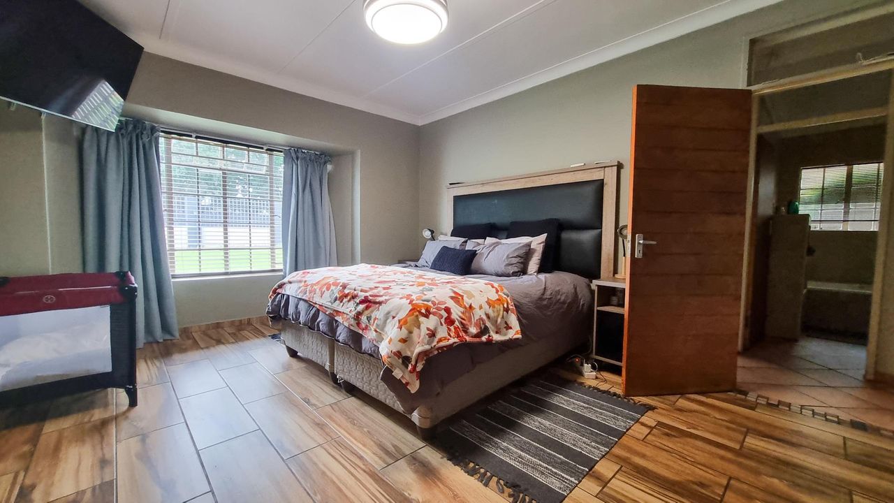 Photo of 3 Bedroom house for sale in Kanonkop, Middelburg