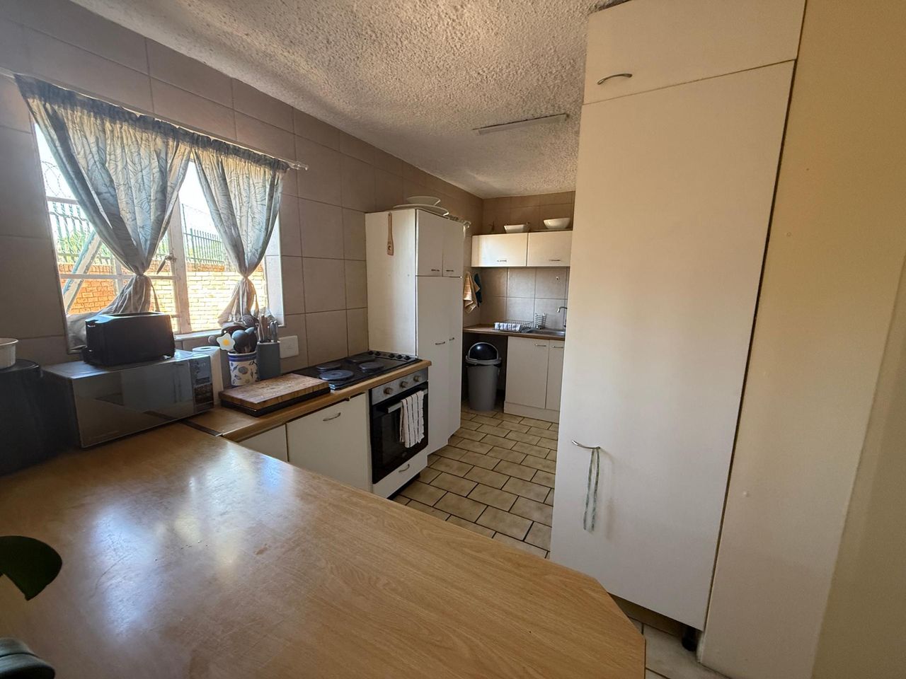 Photo 7 of 23
