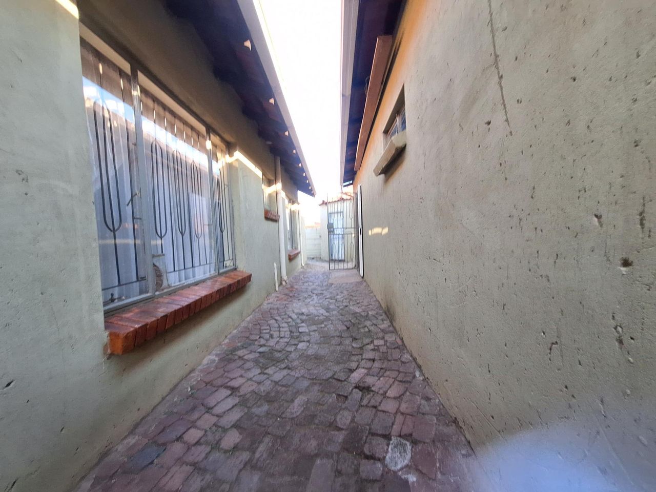 Photo 17 of 24