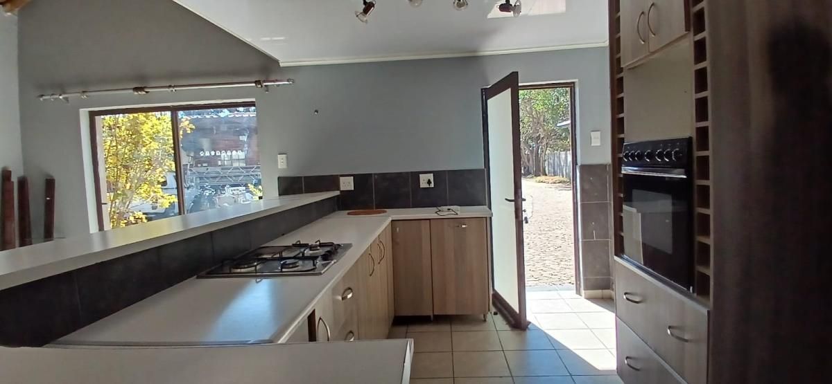 Photo of 3 Bedroom house to rent in Evander, Secunda