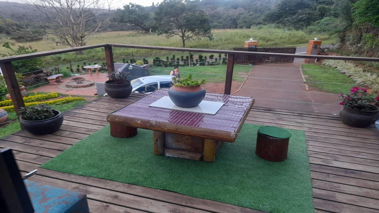 Photo 3 of 12