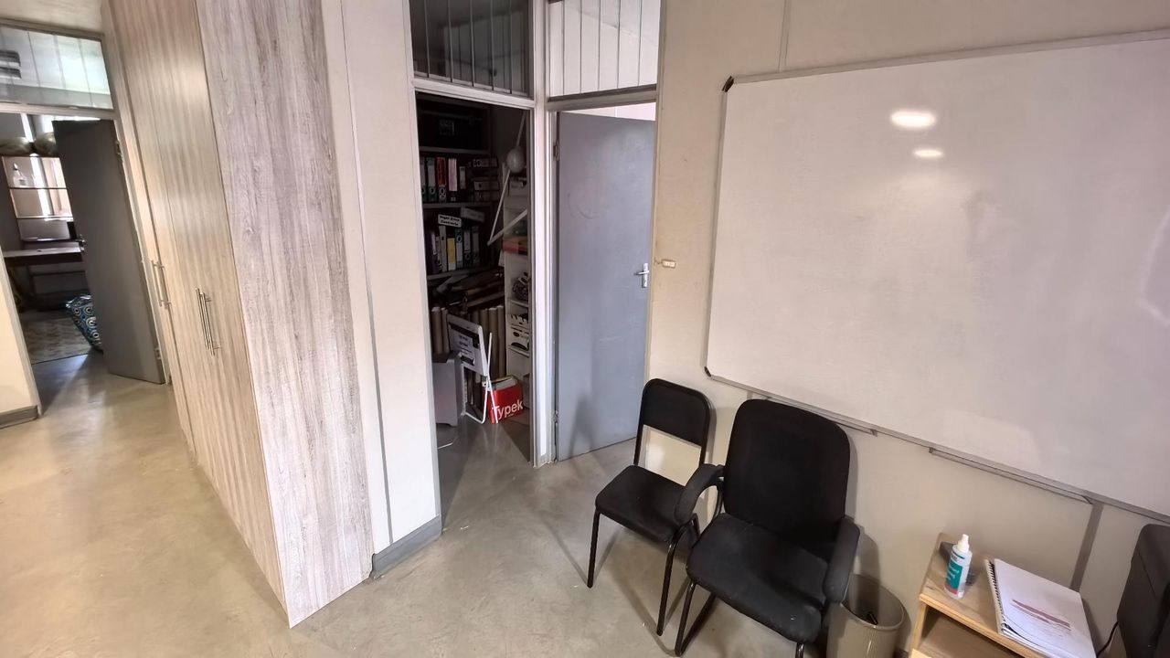 Photo 20 of 26