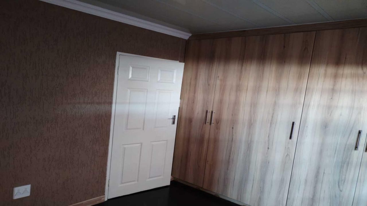 Photo of 3 Bedroom house to rent in Lenasia Ext 13, Johannesburg