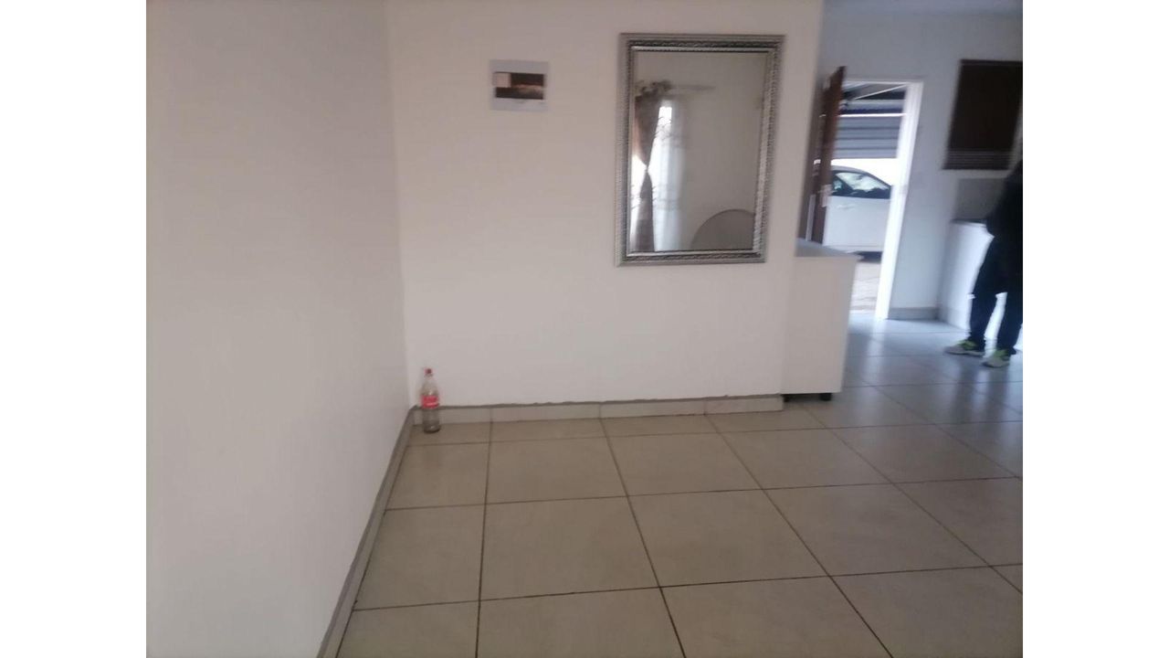 Photo 5 of 15
