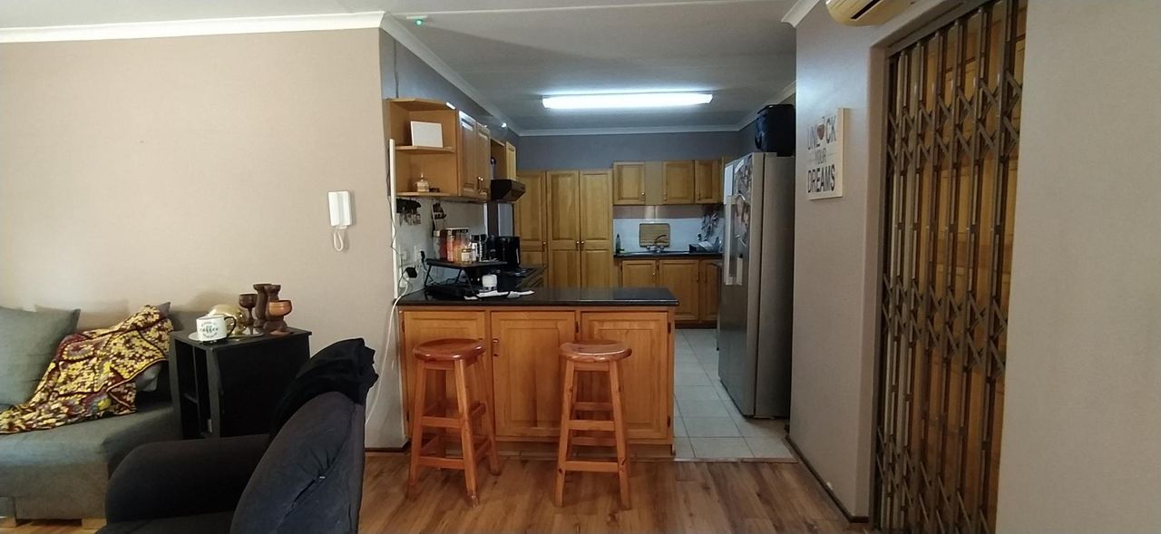Photo 10 of 30