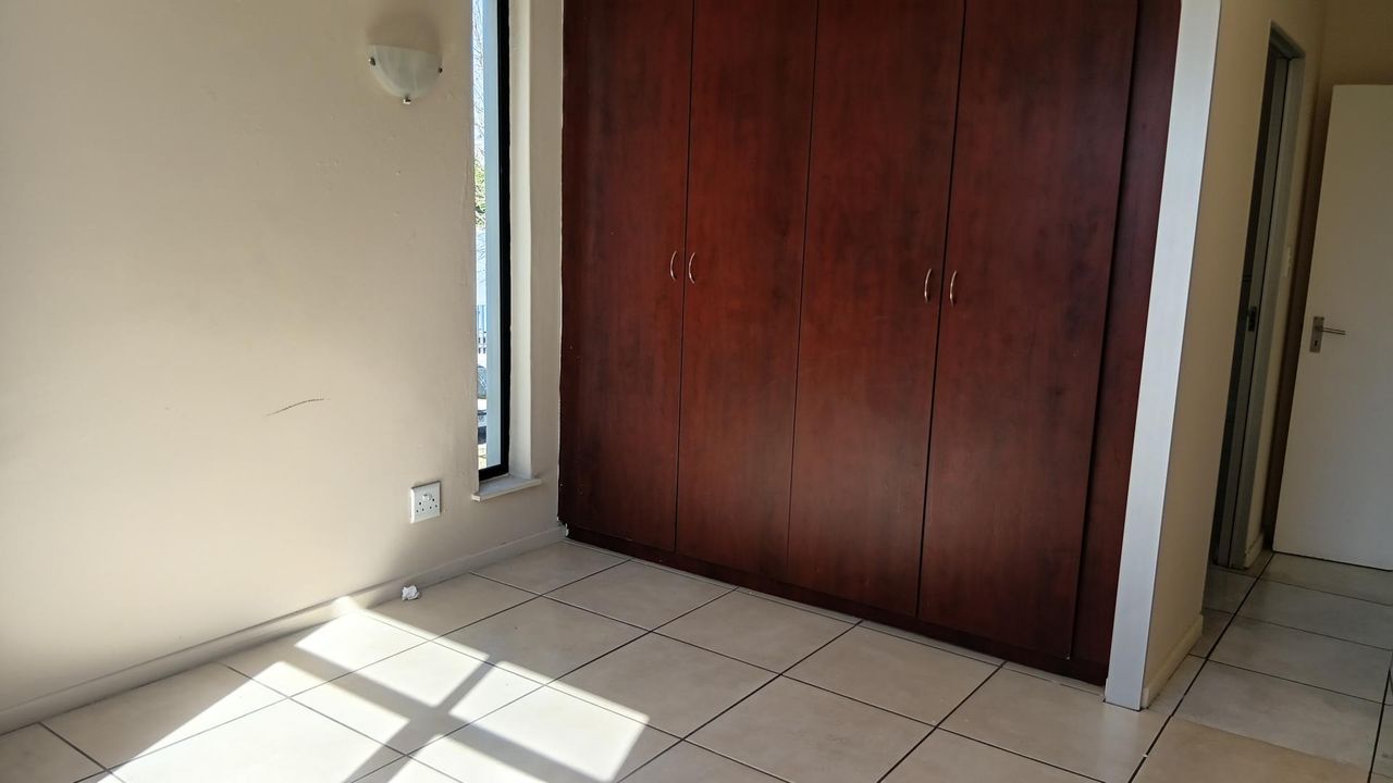 Photo 5 of 24