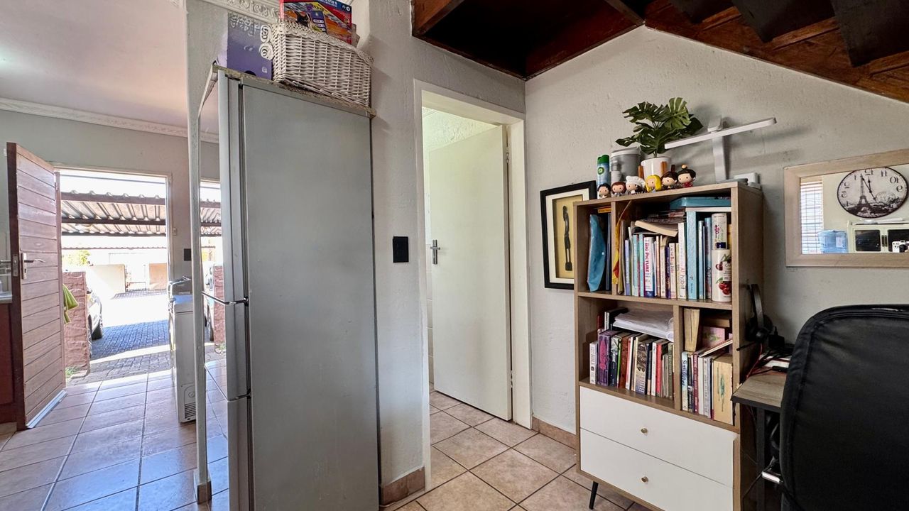 Photo of 2 Bedroom duplex townhouse - sectional for sale in Heuwelsig Estate, Centurion