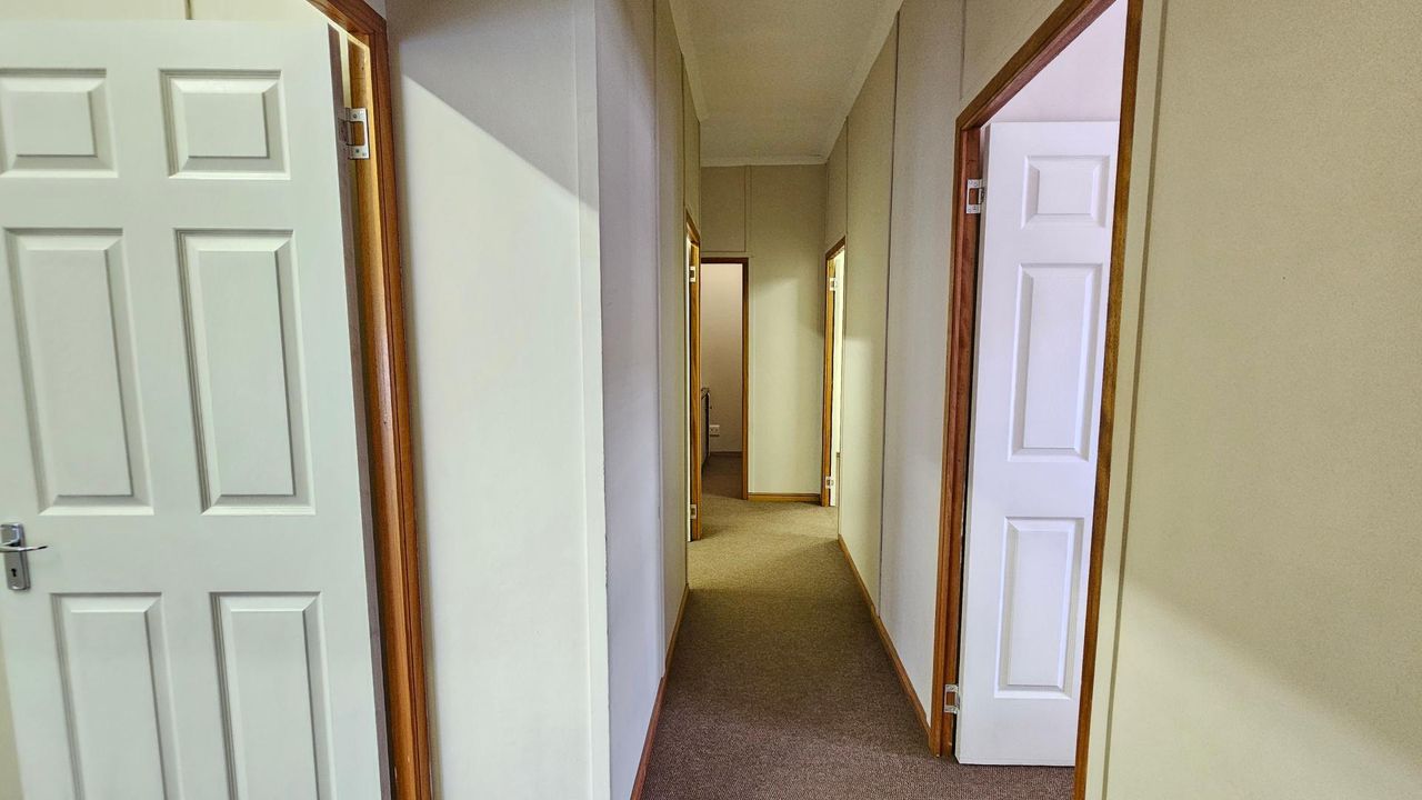 Photo 4 of 22