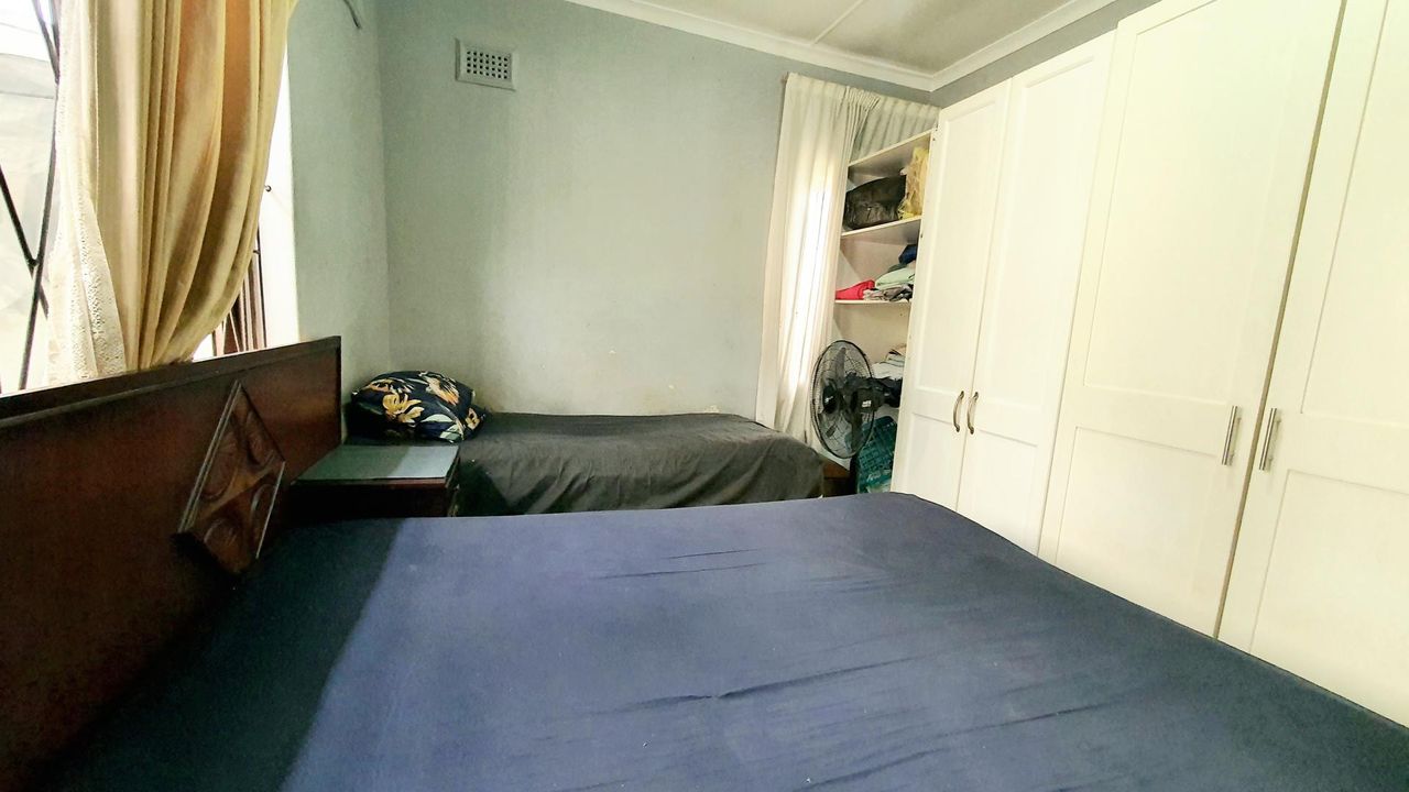 Photo 17 of 23