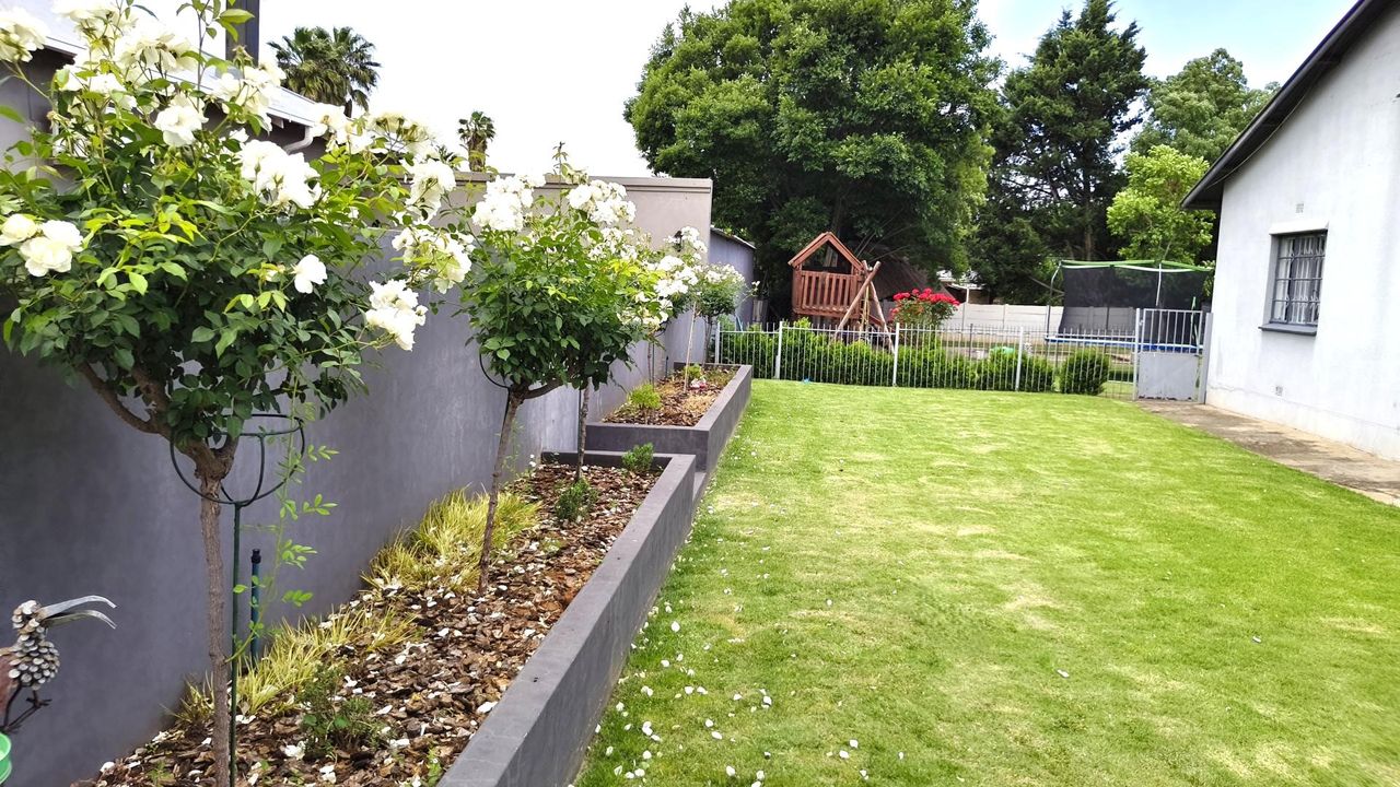 Photo 22 of 25