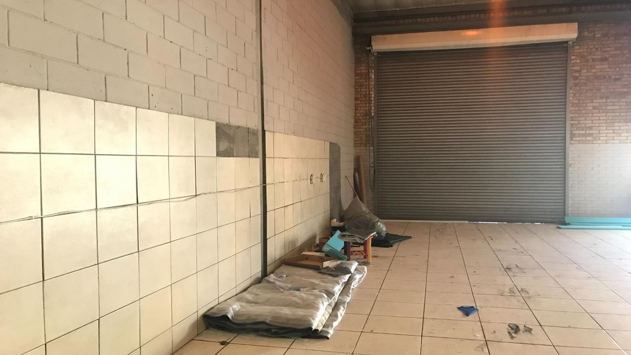 Photo 5 of 17