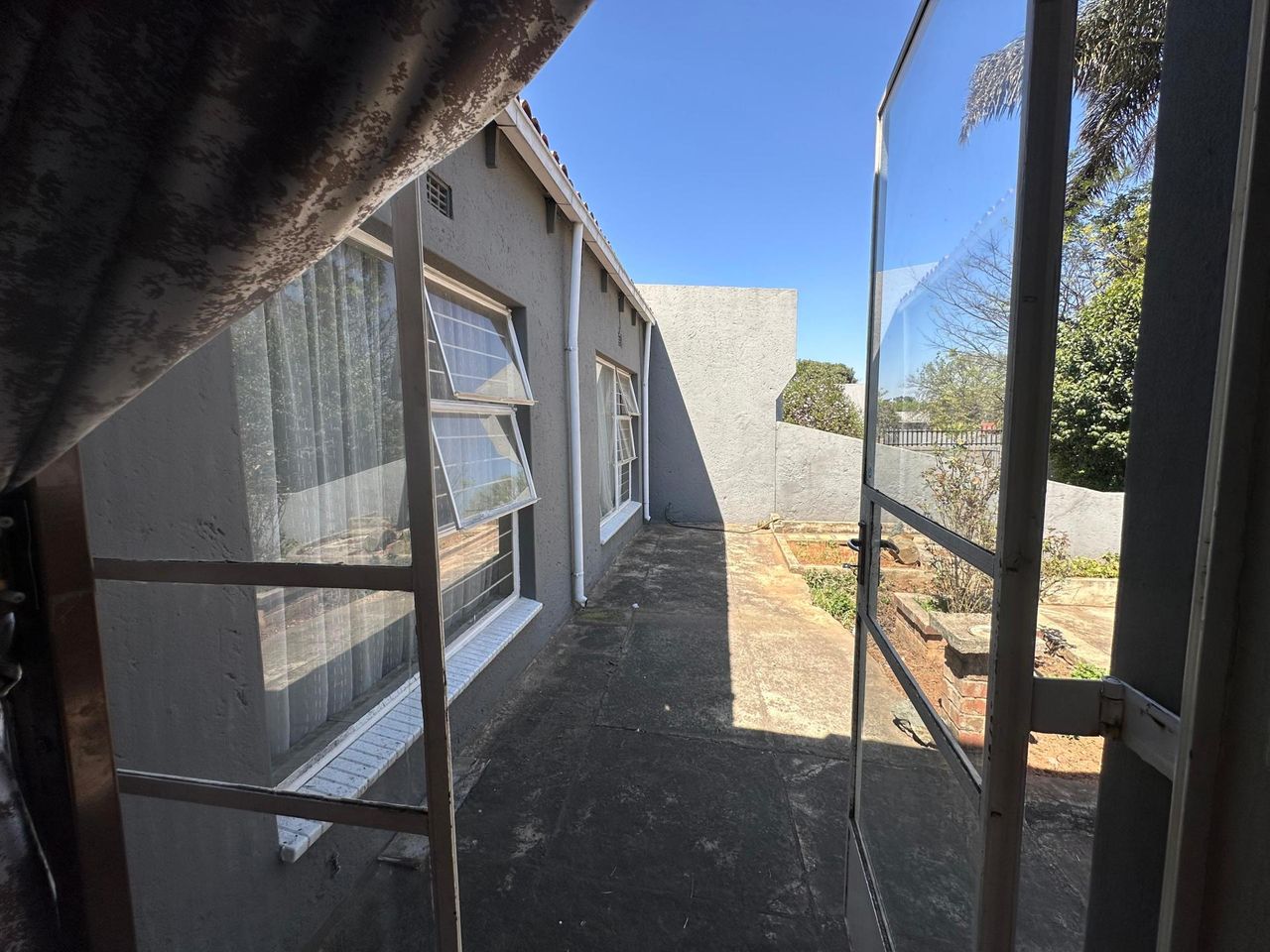 Photo 4 of 22