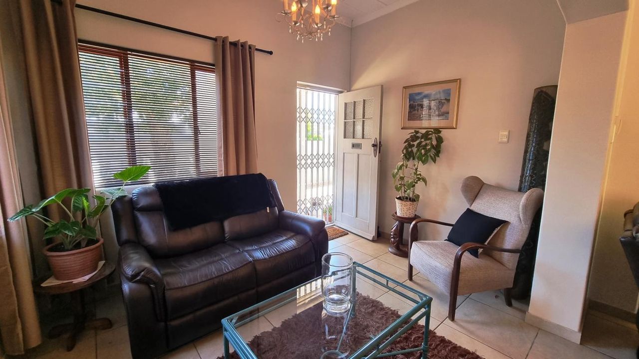 Photo of 3 Bedroom house to rent in Claremont, Cape Town