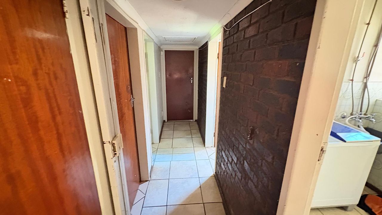 Photo 10 of 17