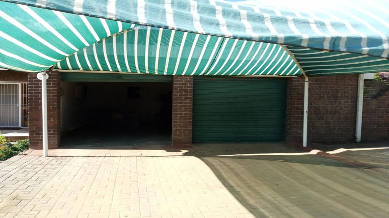 Photo 7 of 20