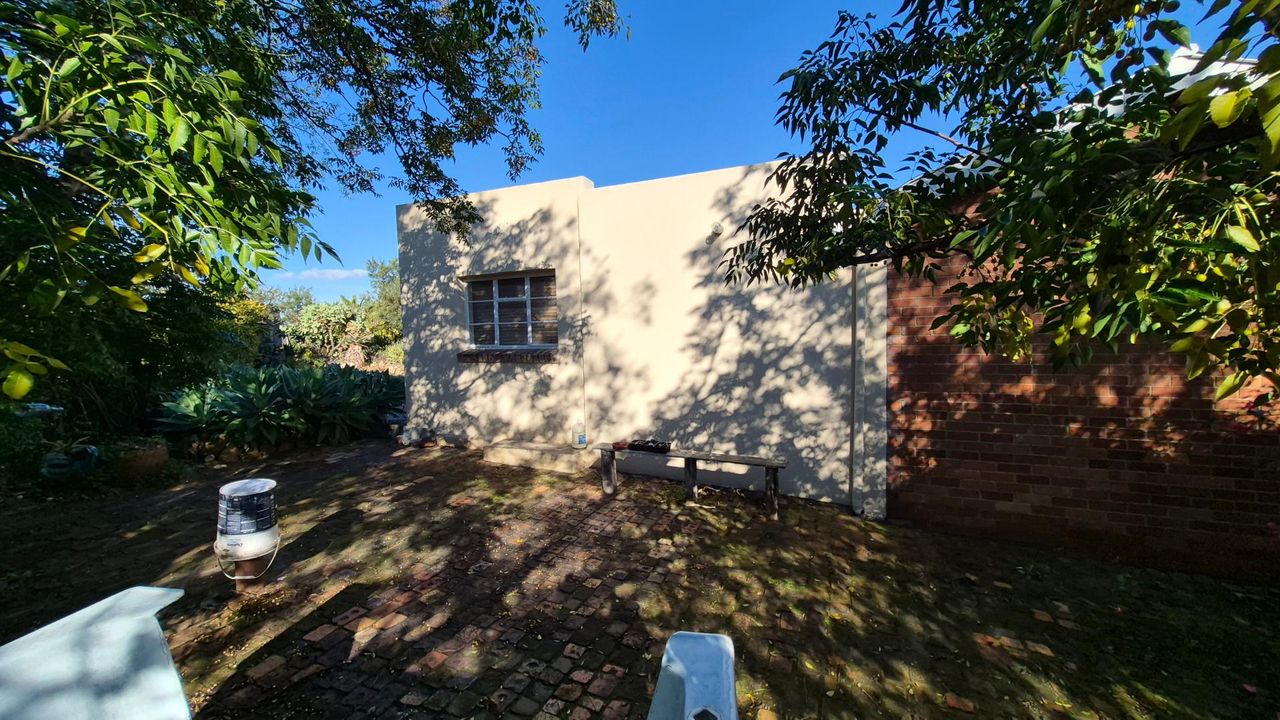 Photo 10 of 37