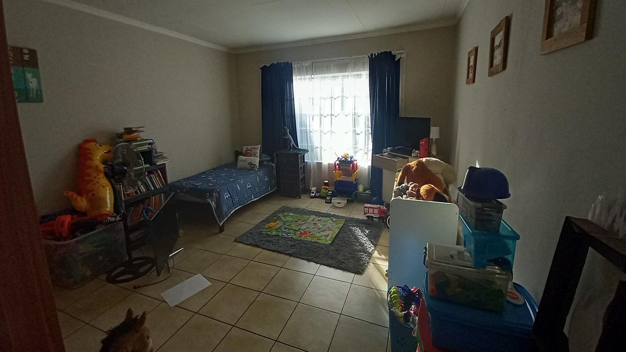 Photo 13 of 34