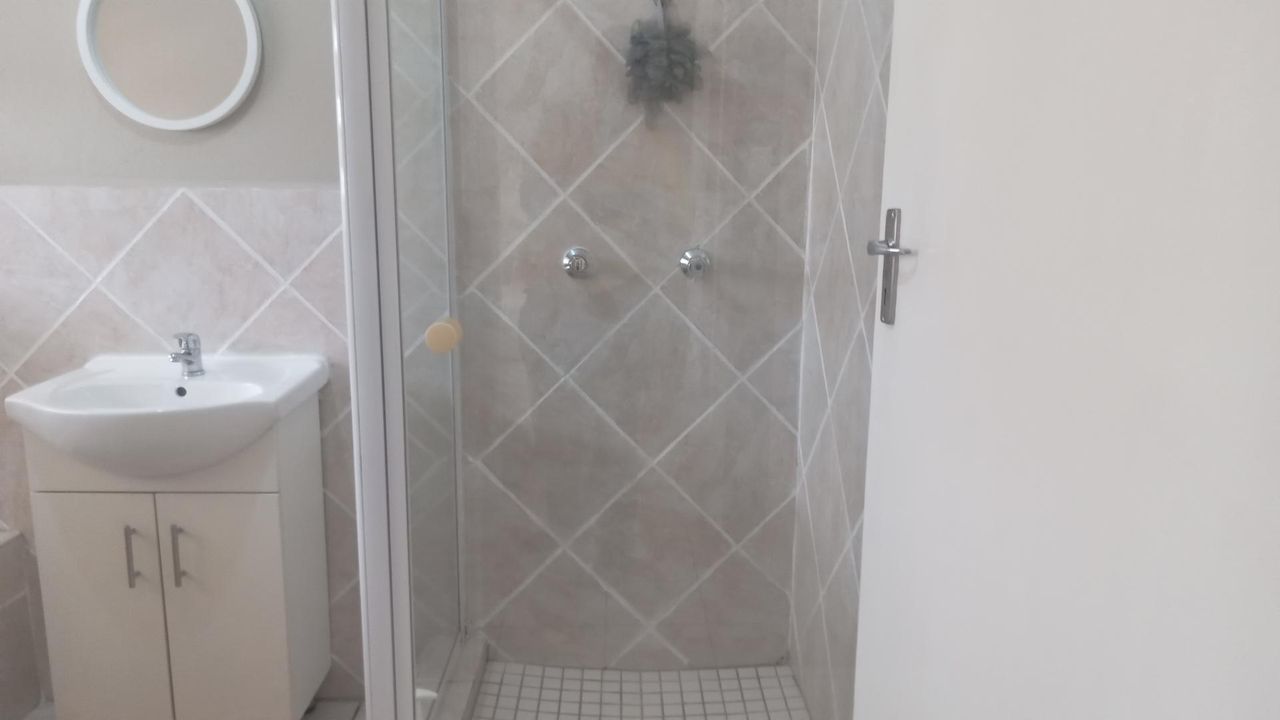 Photo 12 of 22