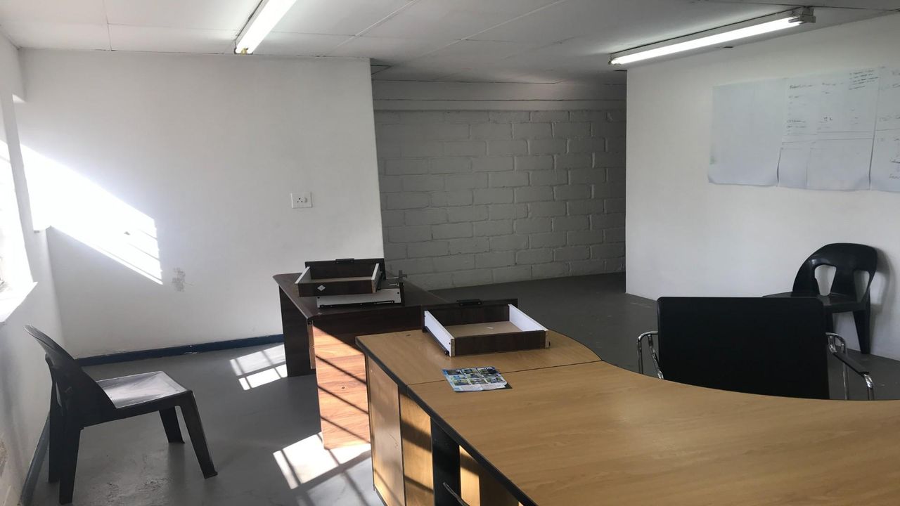 Photo 9 of 17