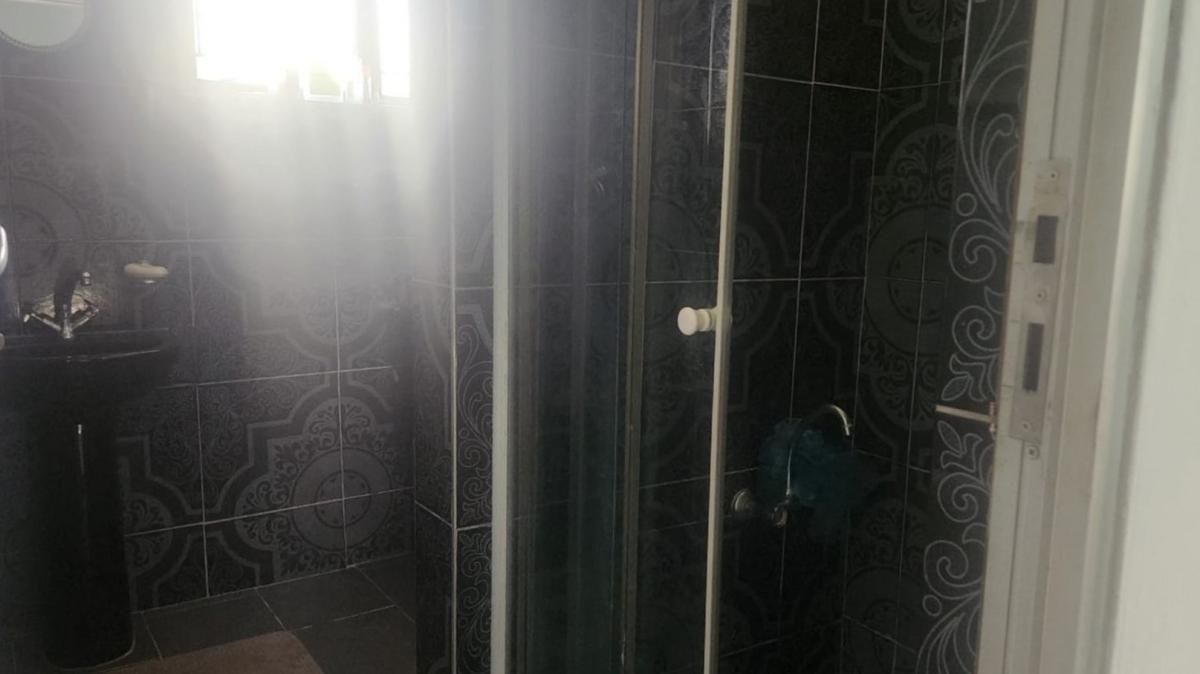 Photo 19 of 20