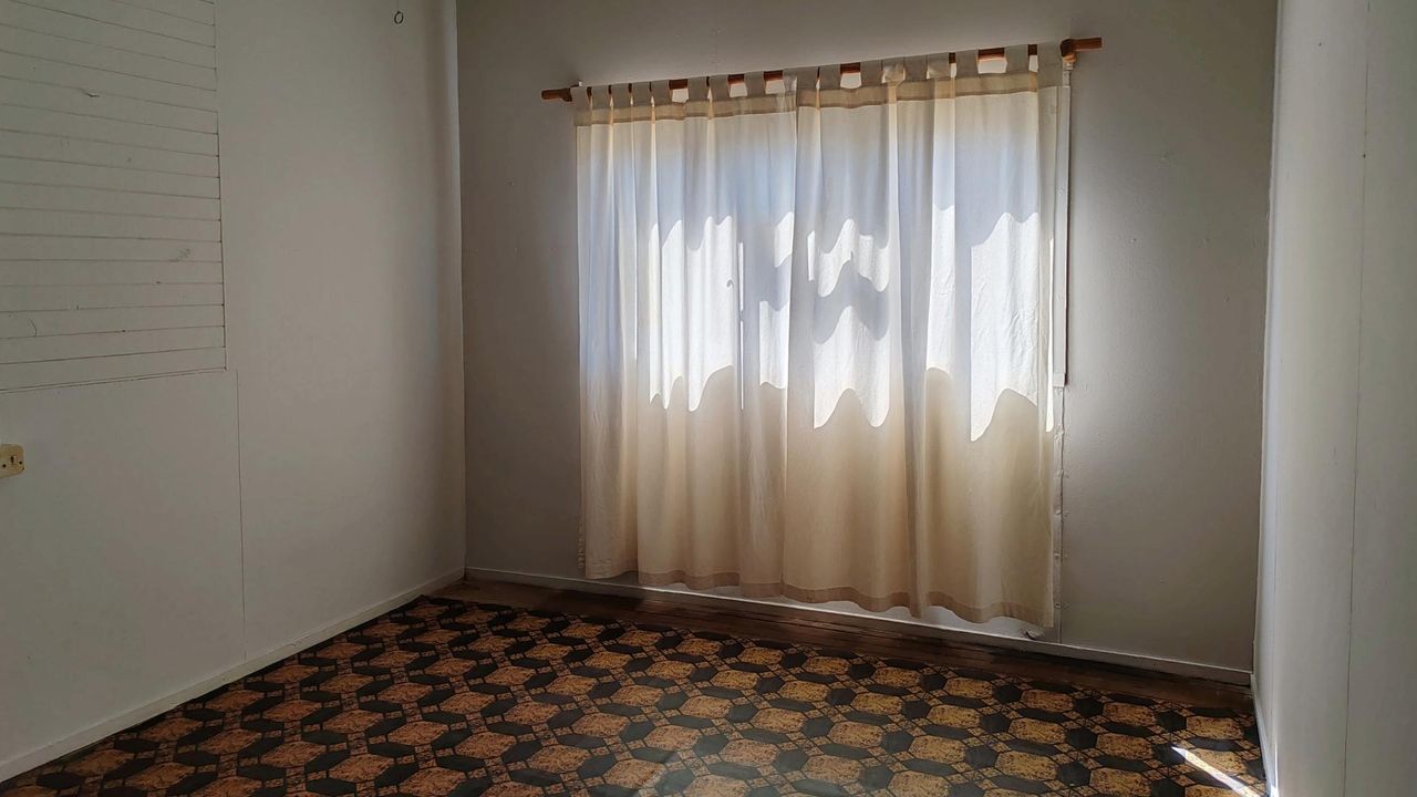 Photo 14 of 16