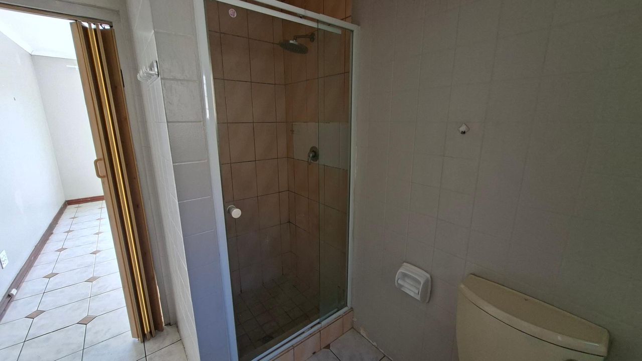 Photo 20 of 21