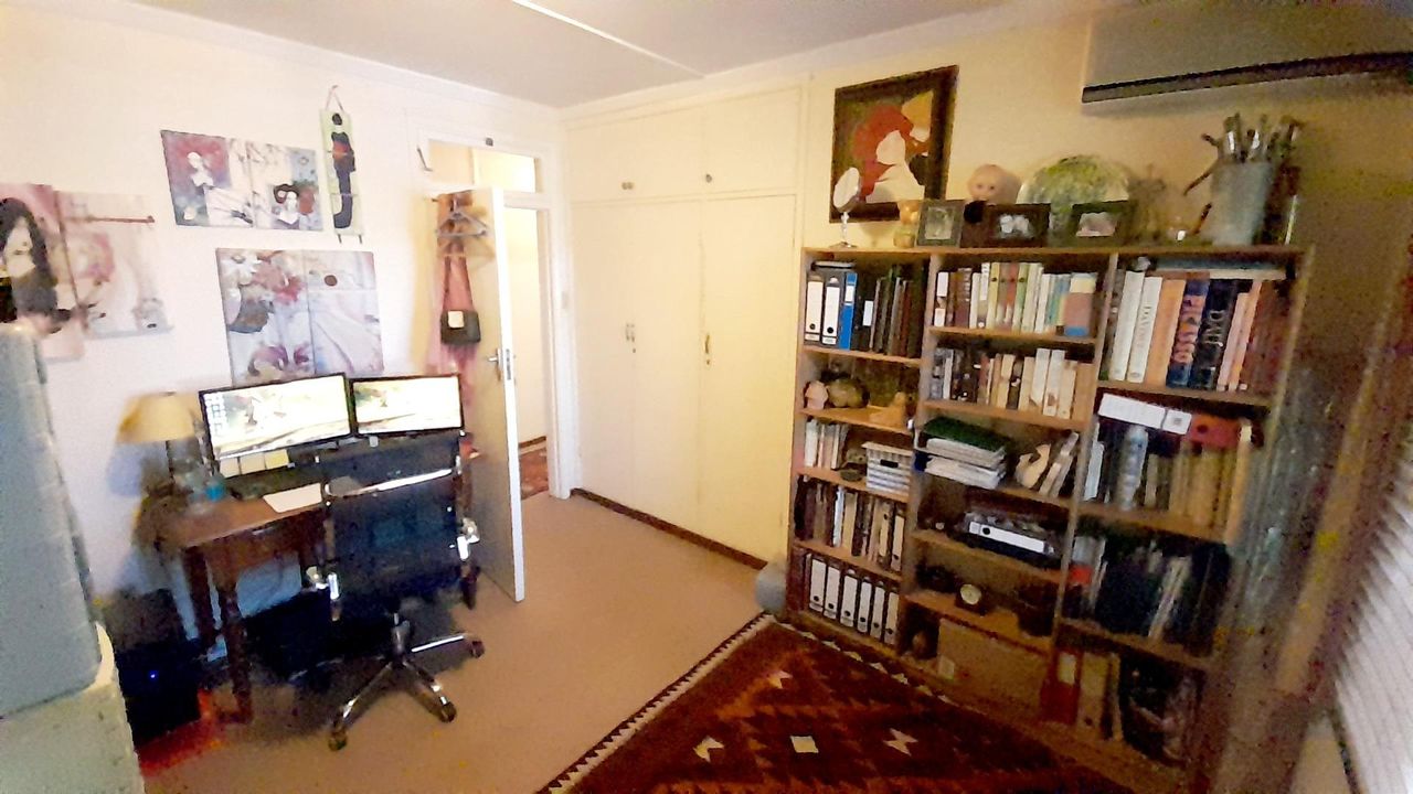 Photo 6 of 27