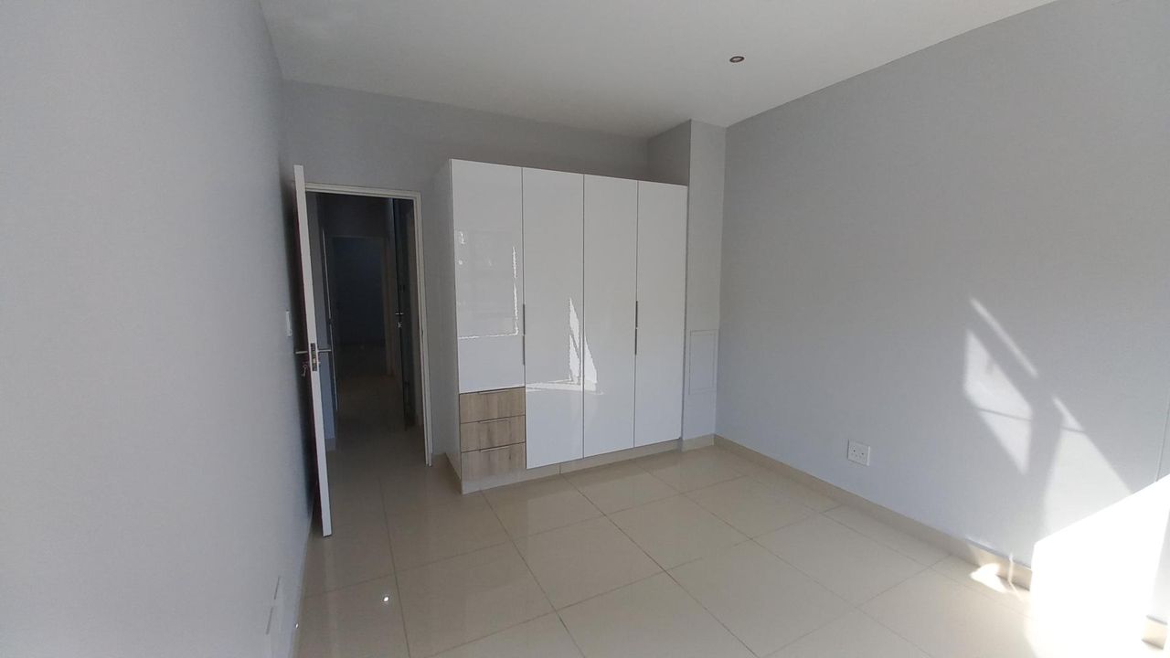 Photo 15 of 28