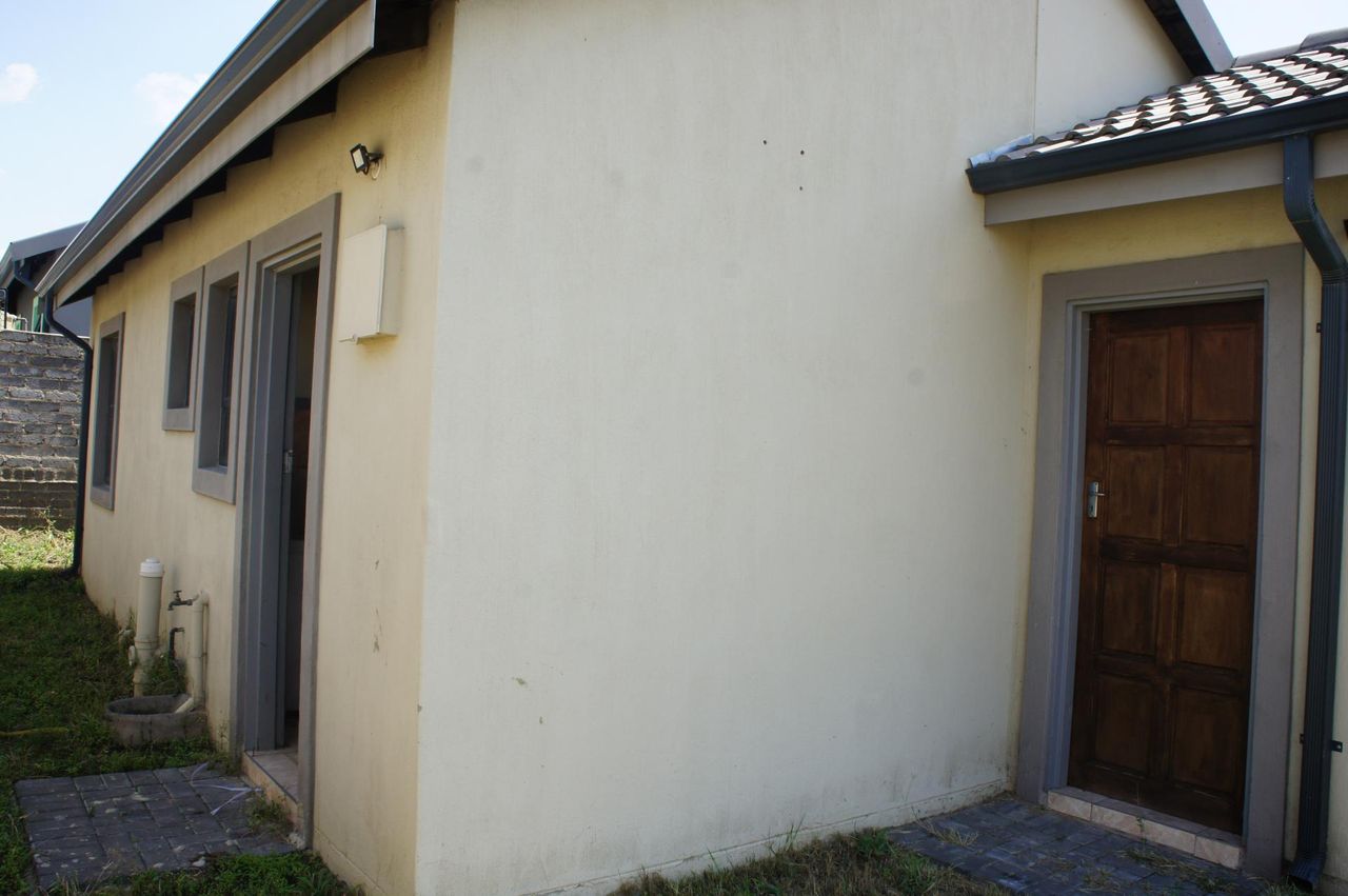 Photo 7 of 24