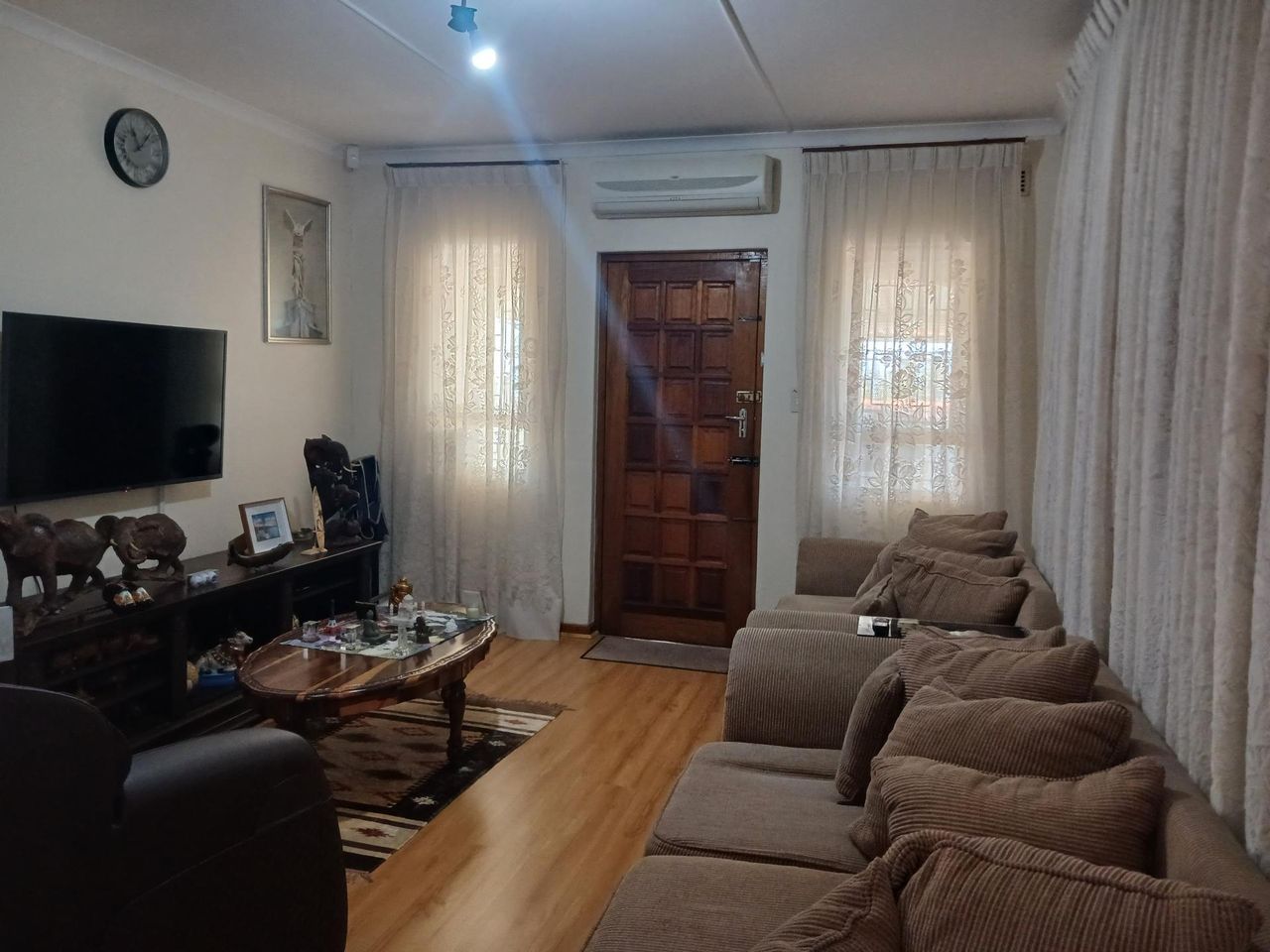 Photo 7 of 20
