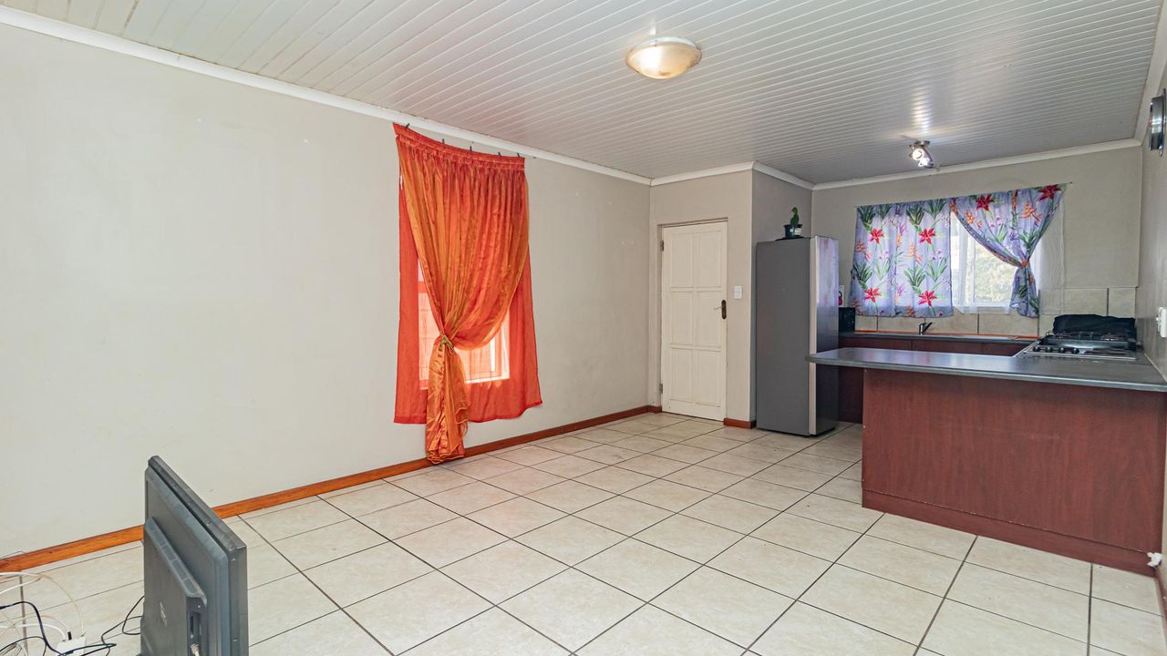 Photo 2 of 22