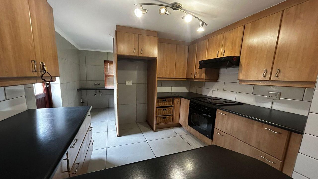 Photo 6 of 32