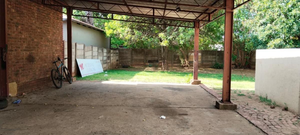 Photo 5 of 6
