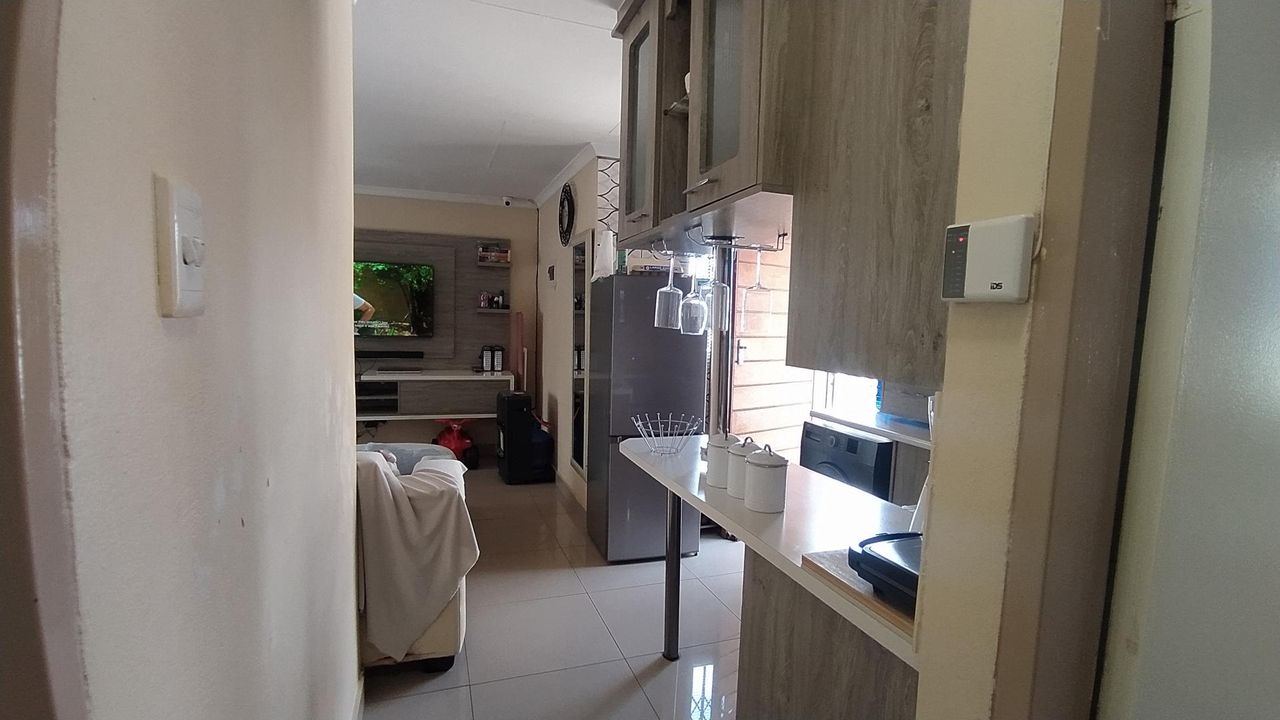 Photo 2 of 18