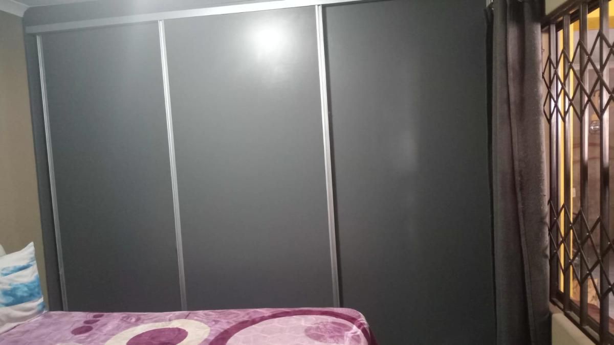 Photo 6 of 20