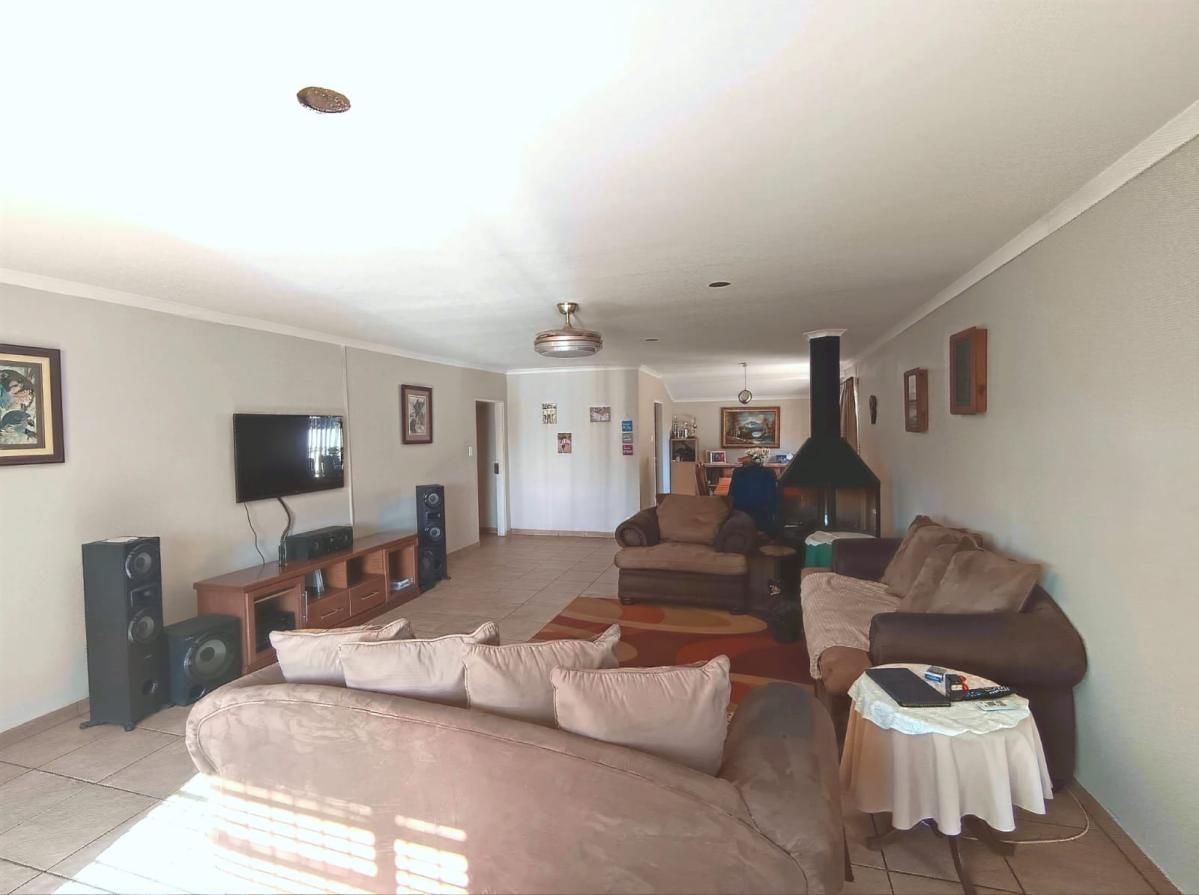 Photo 6 of 32