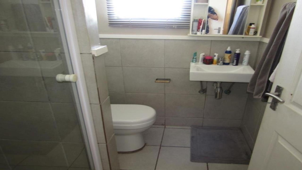 Photo 13 of 24