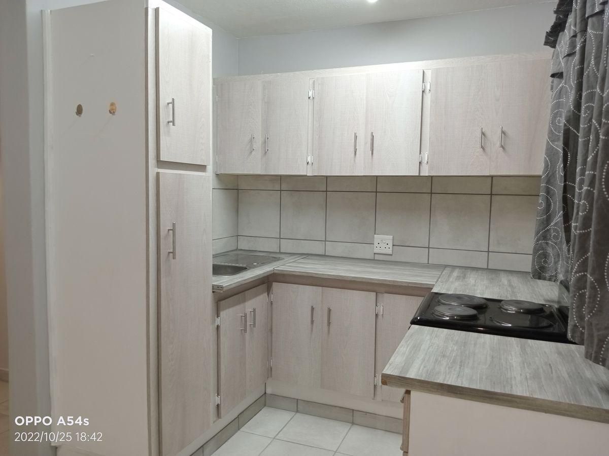 Photo of 2 Bedroom duplex apartment to rent in Gardeniapark, Bloemfontein