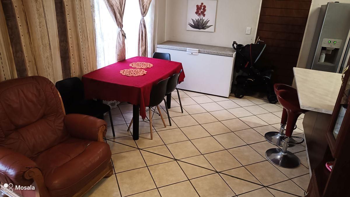 Photo 9 of 21