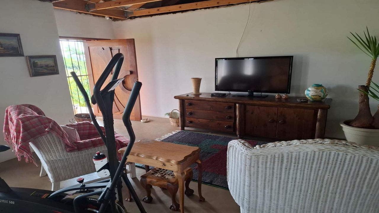 Photo 3 of 38