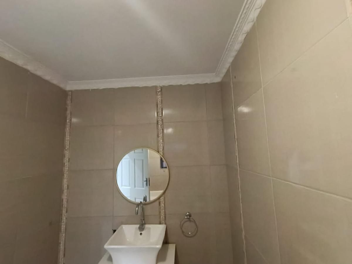 Photo 21 of 26