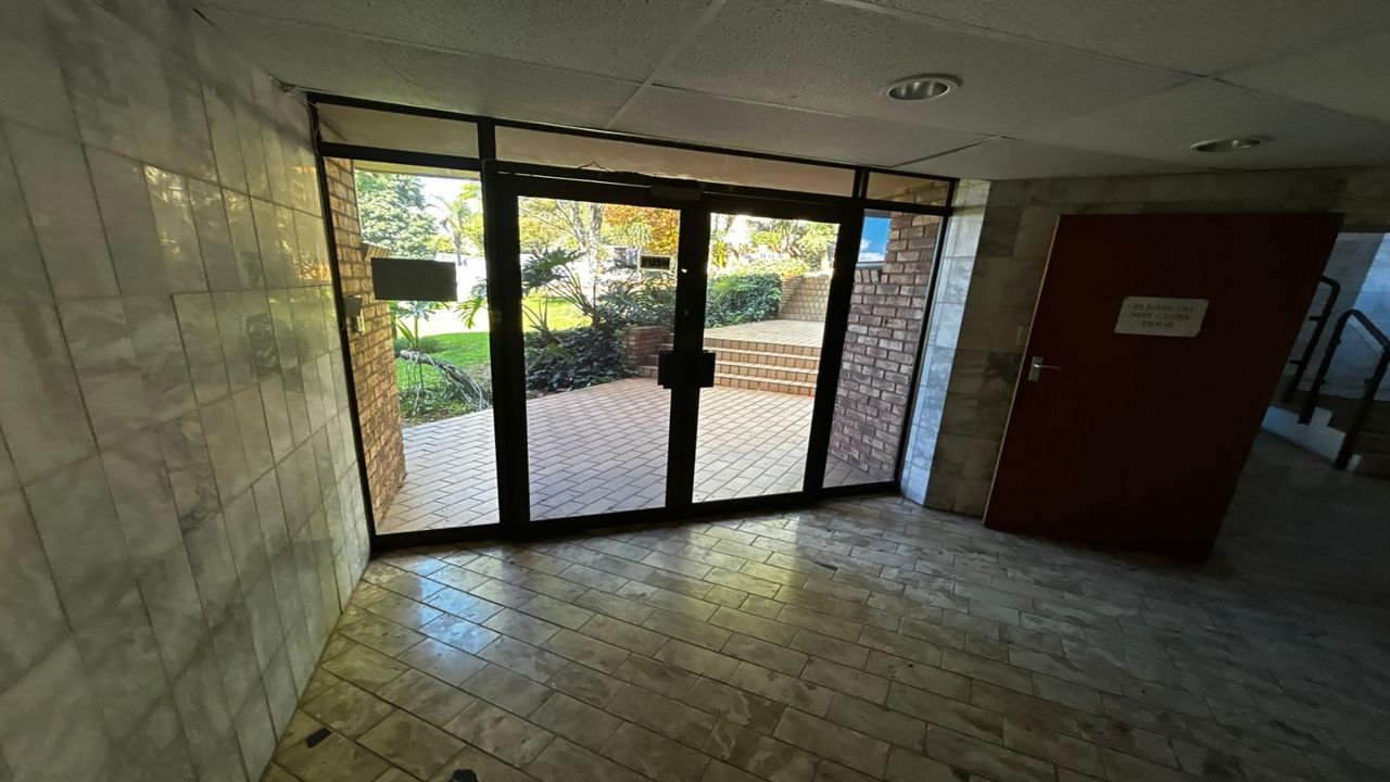 Photo 4 of 30