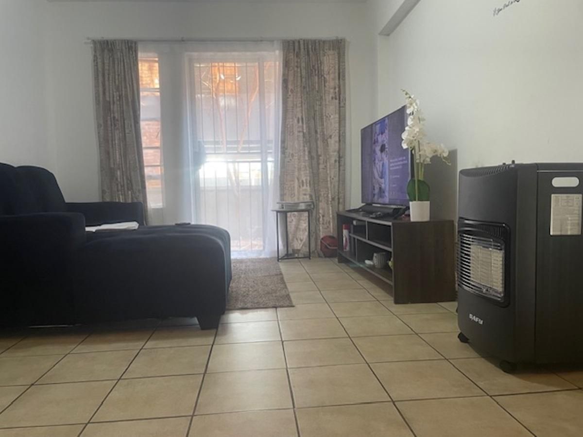 Photo 8 of 24
