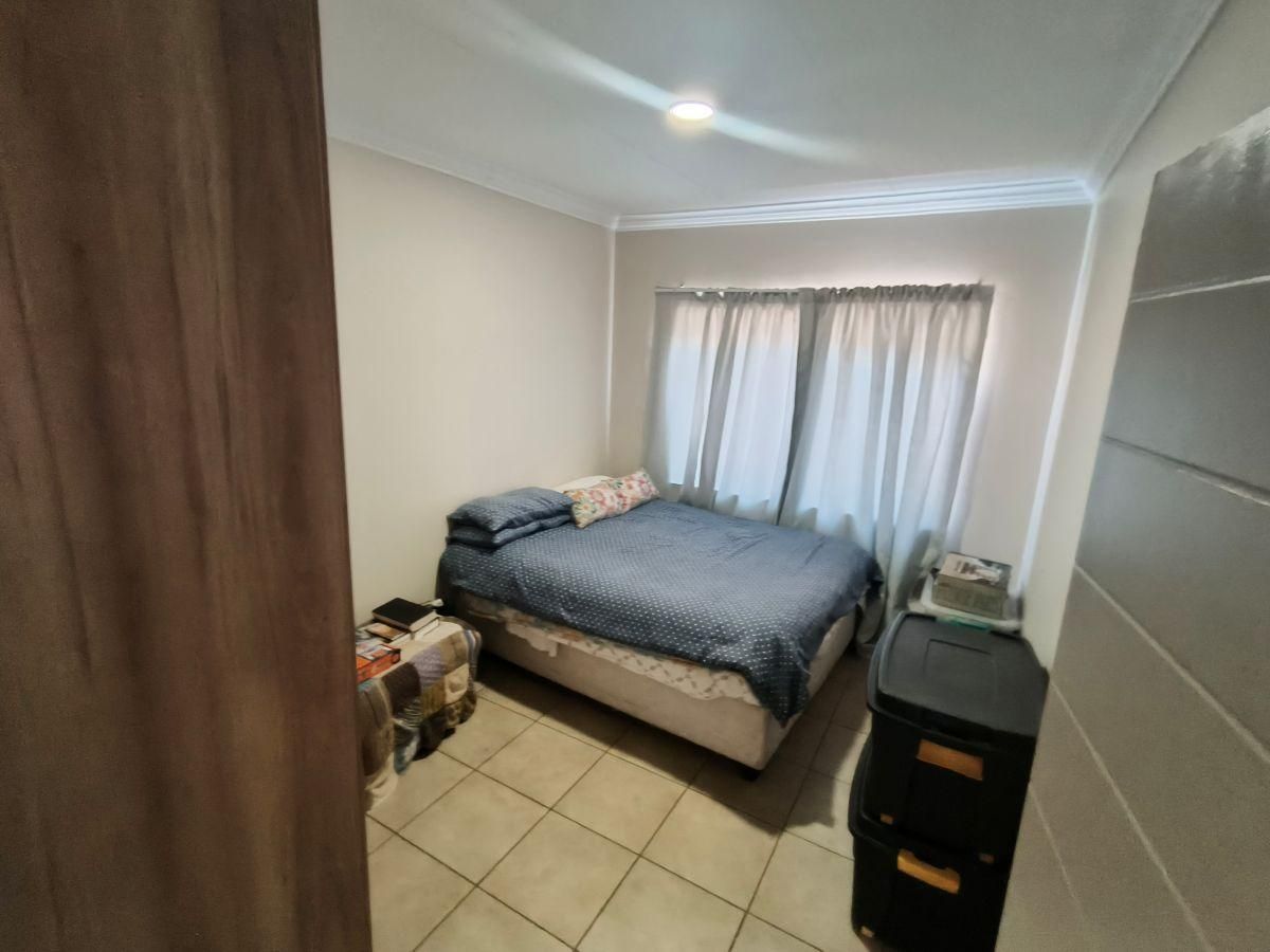 Photo of 3 Bedroom townhouse - sectional for sale in Equestria, Pretoria