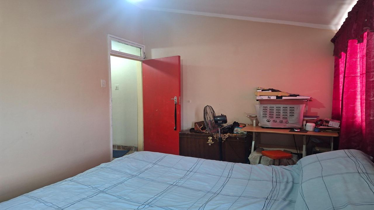 Photo of 2 Bedroom duplex townhouse - freehold for sale in Stanmore, Phoenix
