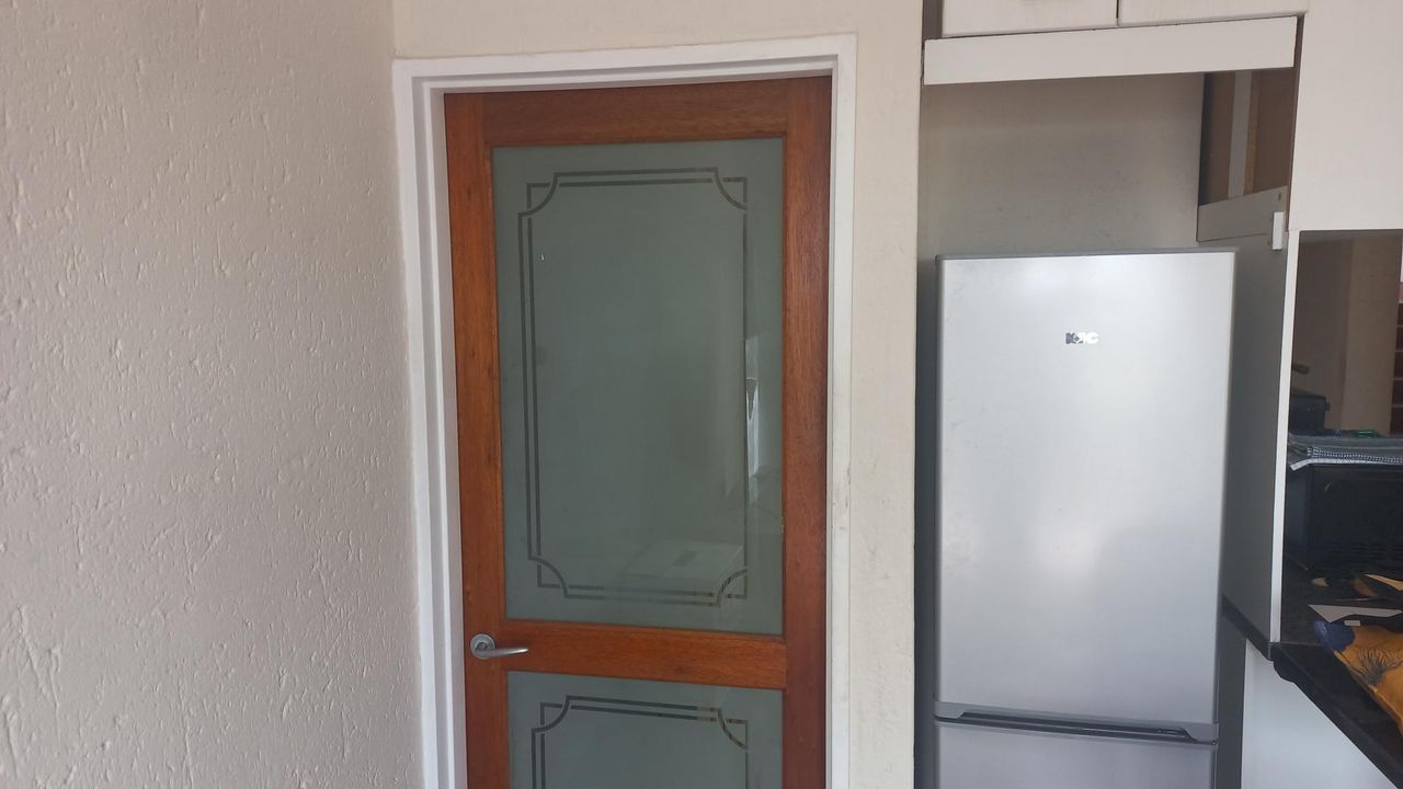 Photo 12 of 23